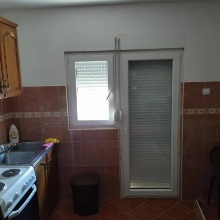 Vikendica * Podgorica